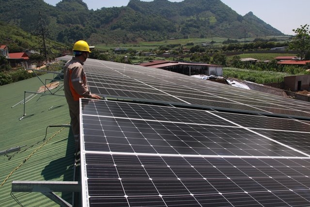 thu mua tấm pin năng lượng mặt trời cũ 