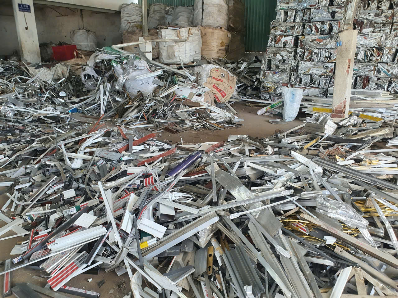 thu nhom phe lieu gia cao